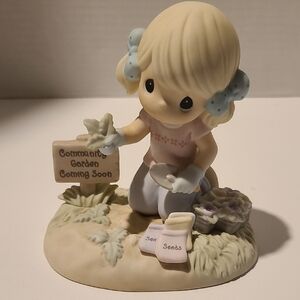 Precious Moments Collectors Club 2007 'Community Garden Coming Soon' Figurine